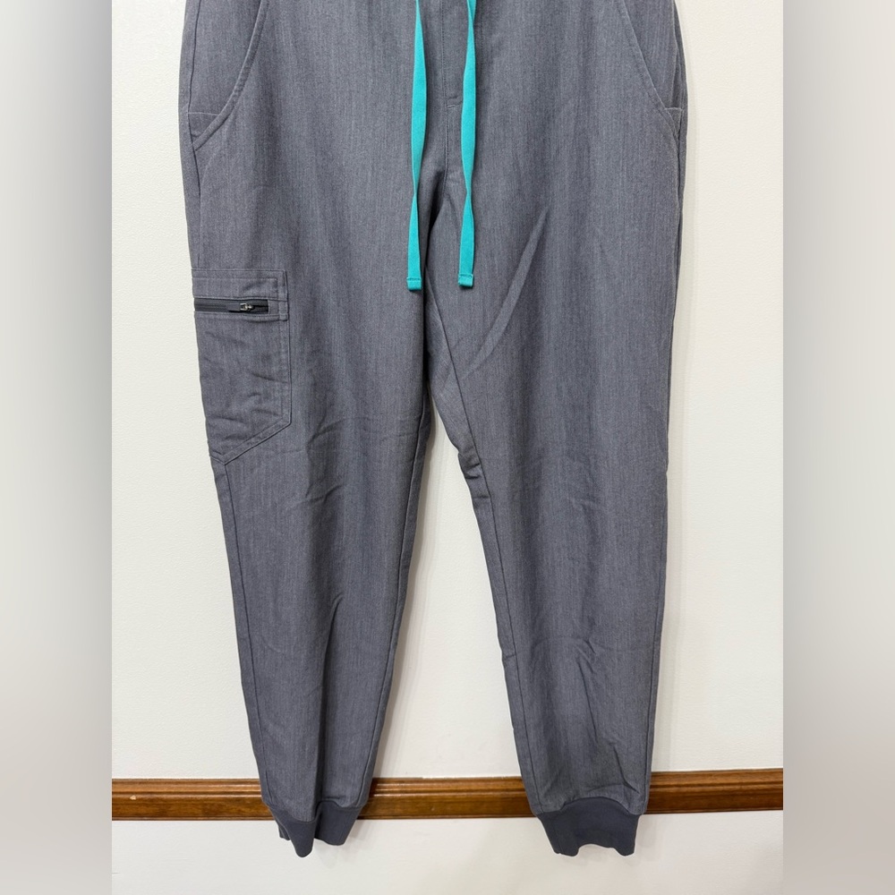 Figs Zamora Jogger Scrub Pants - Picture 9 of 13